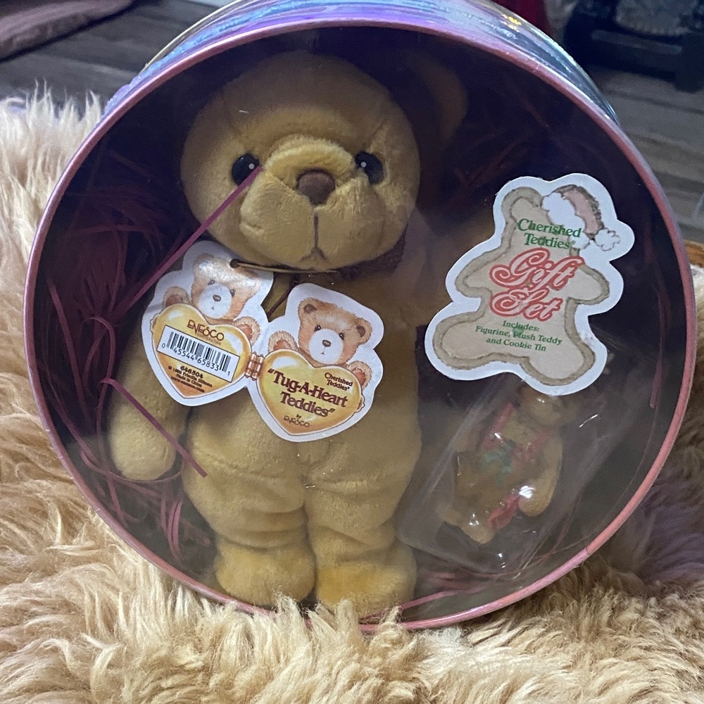 Cherished Teddies Golden Plush Bear and ornament gift set in decorative tin NEW